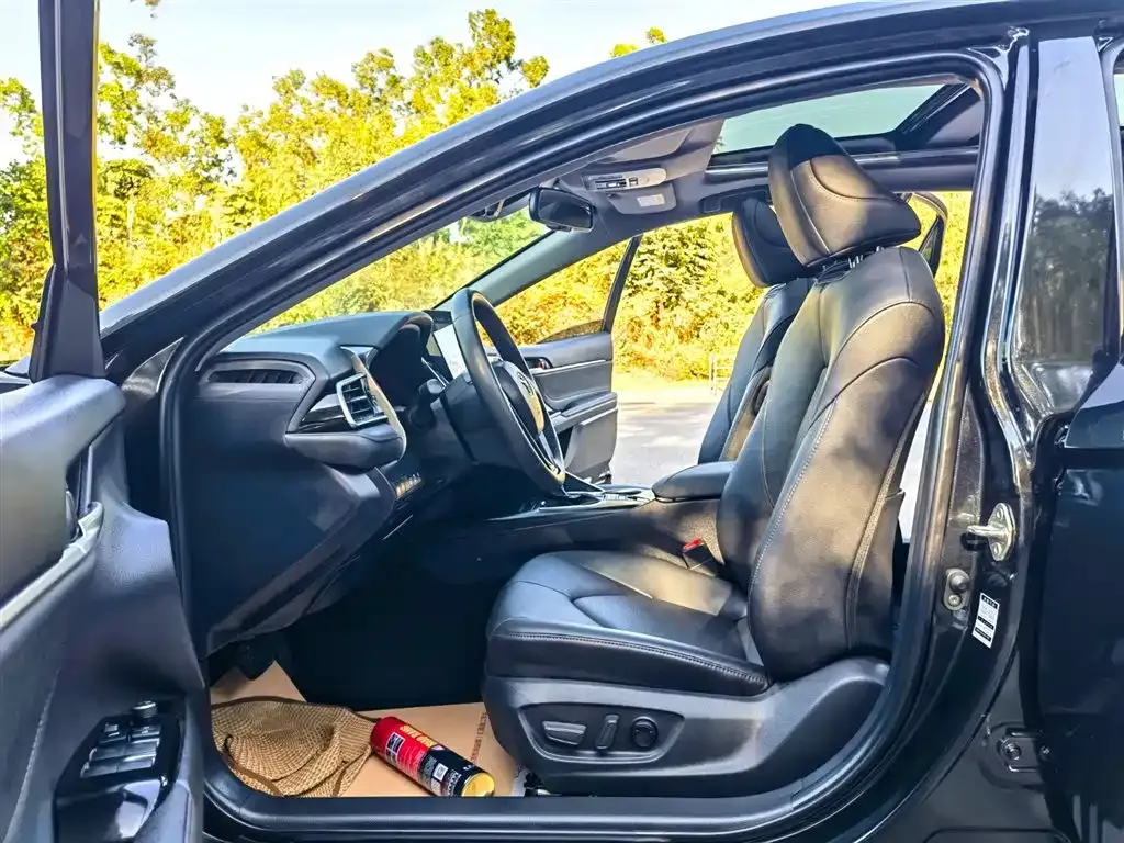 Toyota Camry 2023 из CN, фото 3