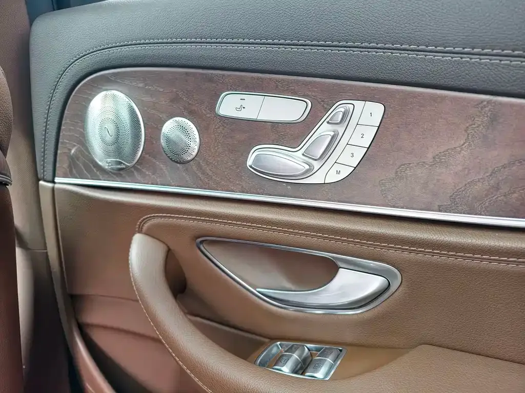 Mercedes-Benz E-Class 2023 из CN, фото 7