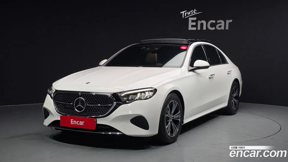 Mercedes-Benz E-Class — фото 1
