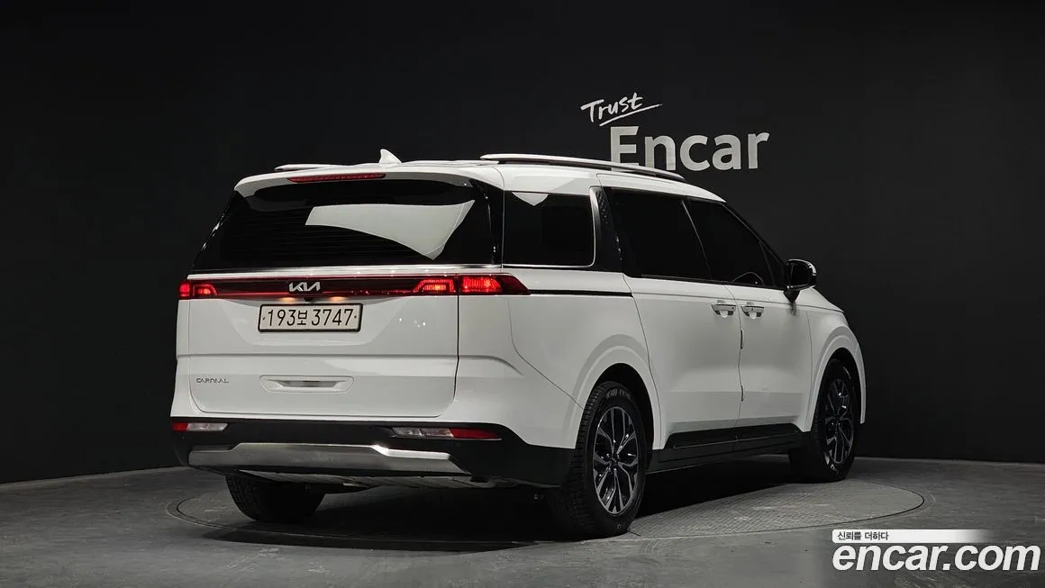 Kia Carnival 2023 из KR, фото 2