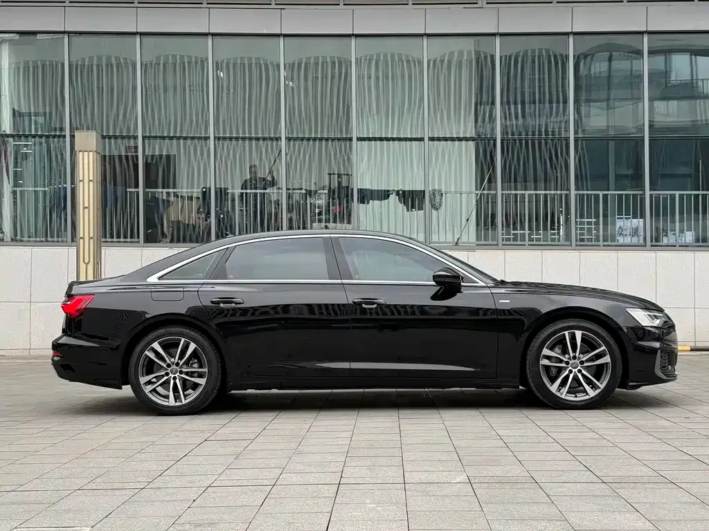 Audi A6L 2021 из CN, фото 4