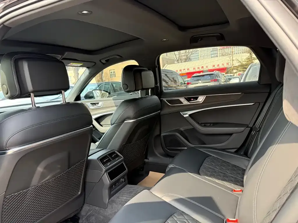 Audi A6L 2025 из CN, фото 2