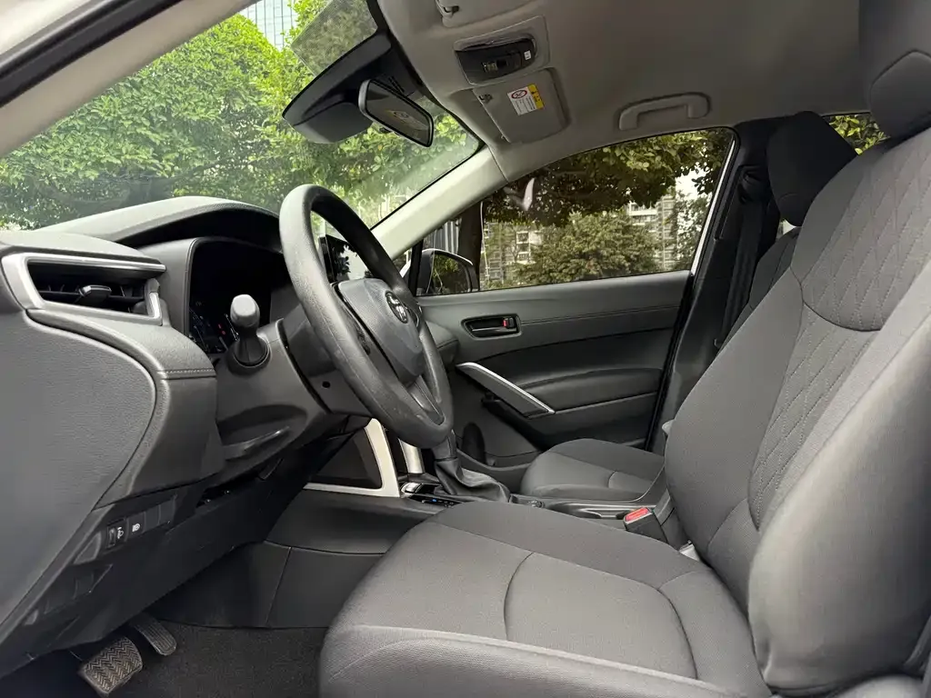 Toyota Corolla Cross — фото 4
