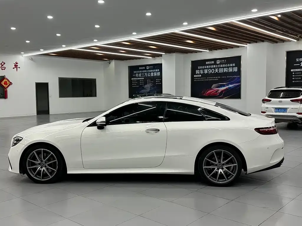 Mercedes-Benz E-Class (Import) — фото 10