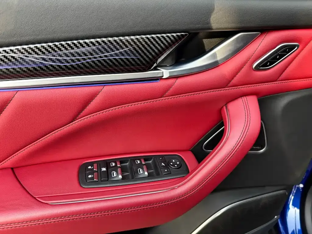 Maserati Levante 2023 из CN, фото 4