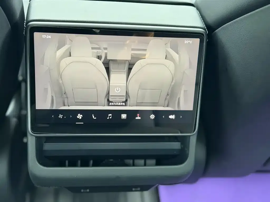 Tesla Model 3 — фото 2