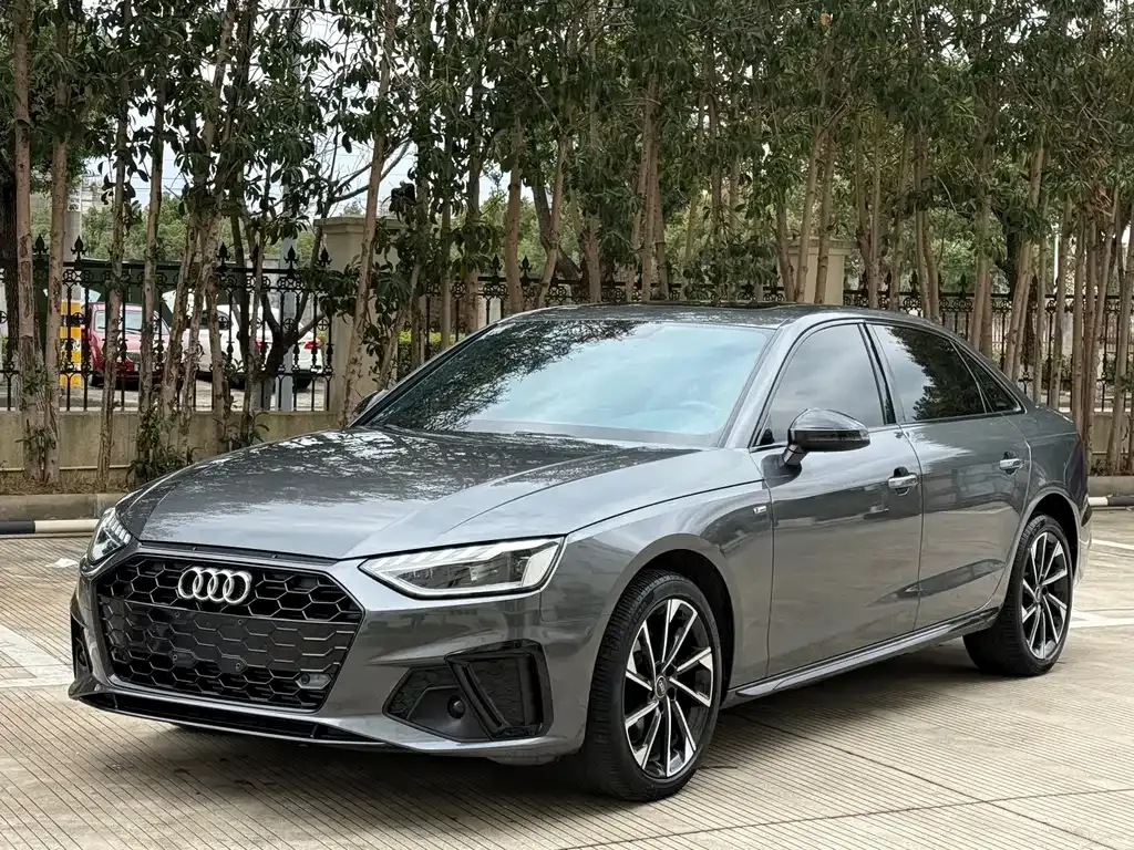 Audi A4L 2023 из CN, фото 3