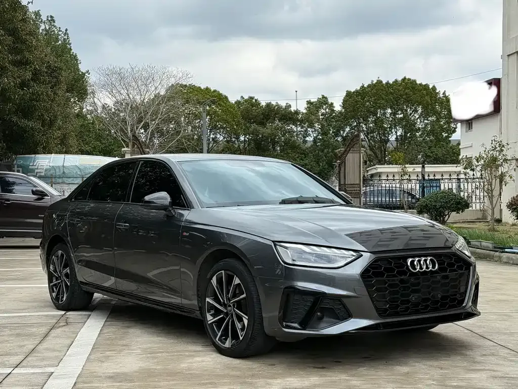 Audi A4L 2023 из CN, фото 9