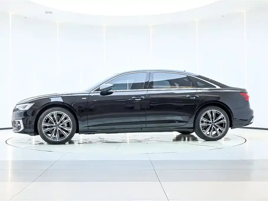 Audi A6L — фото 6