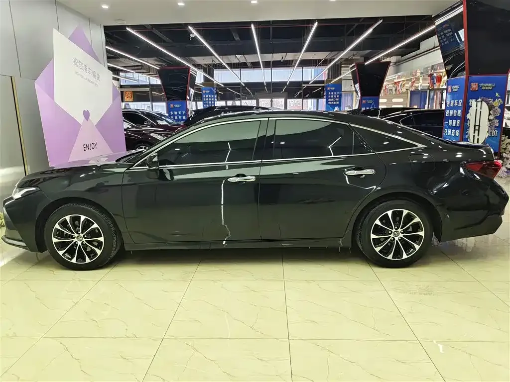 Toyota Avalon 2024 из CN, фото 2