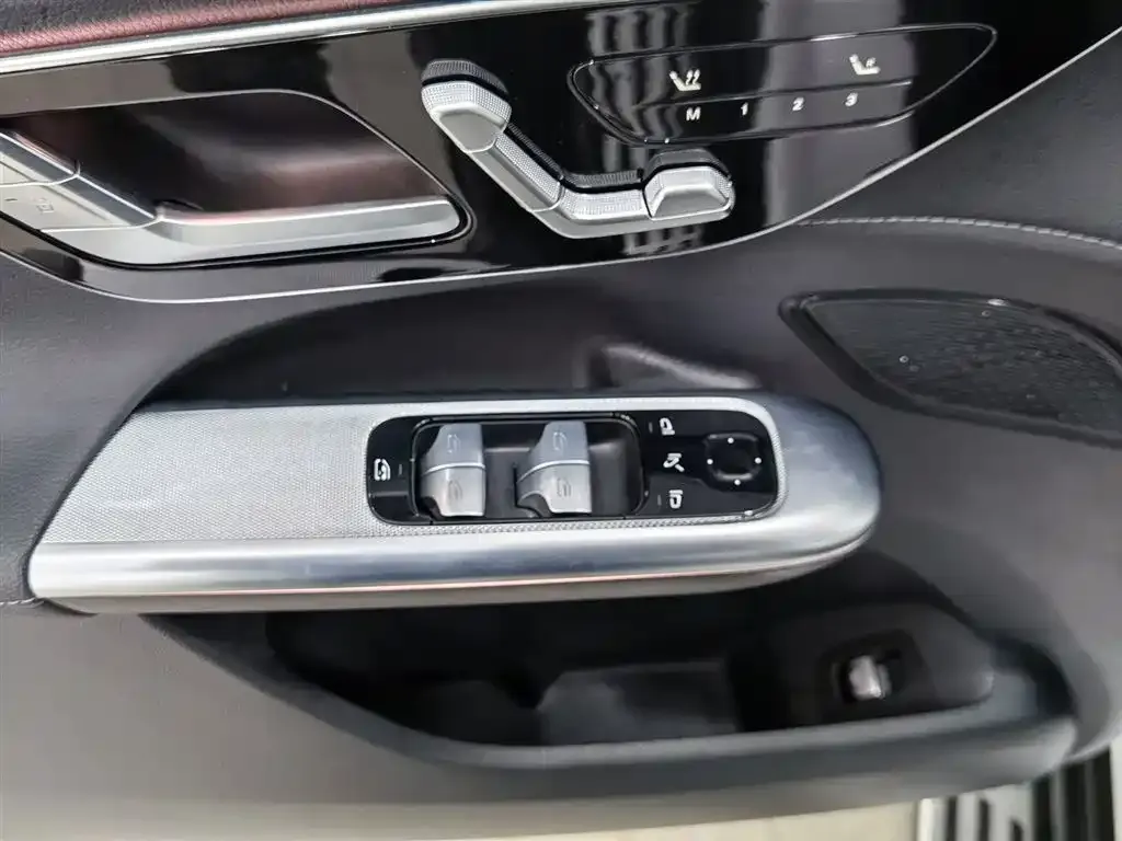 Mercedes-Benz EQE SUV 2023 из CN, фото 8