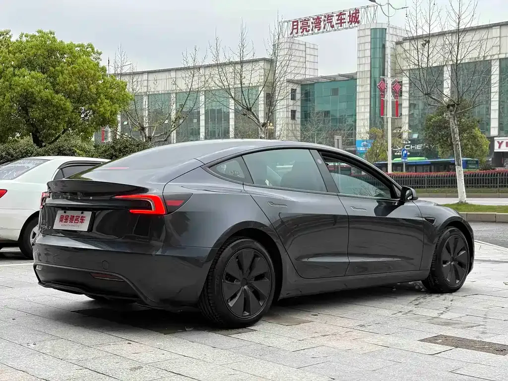 Tesla Model 3 2024 из CN, фото 10
