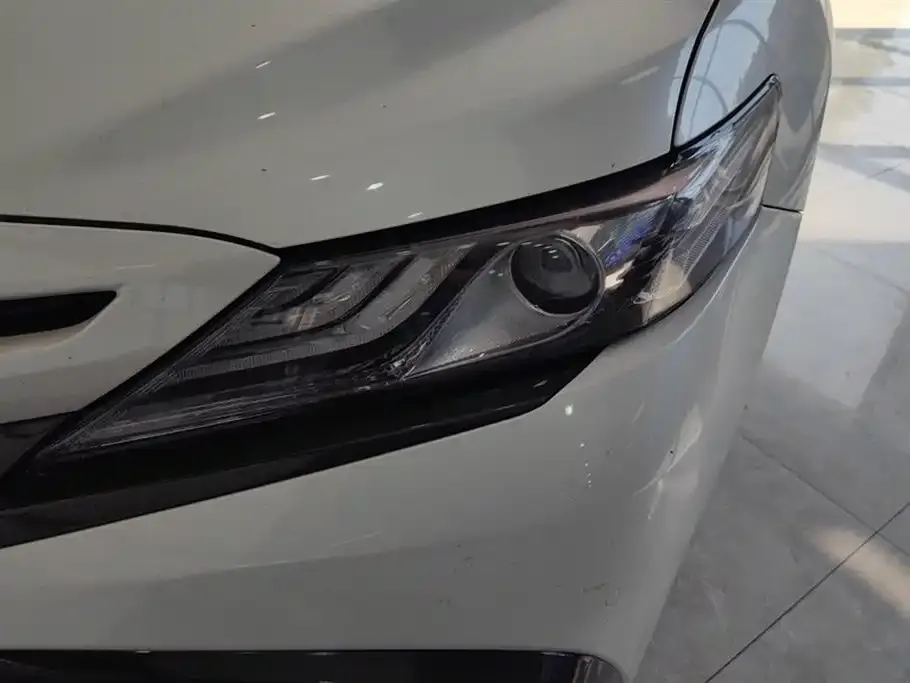 Toyota Camry 2023 из CN, фото 2