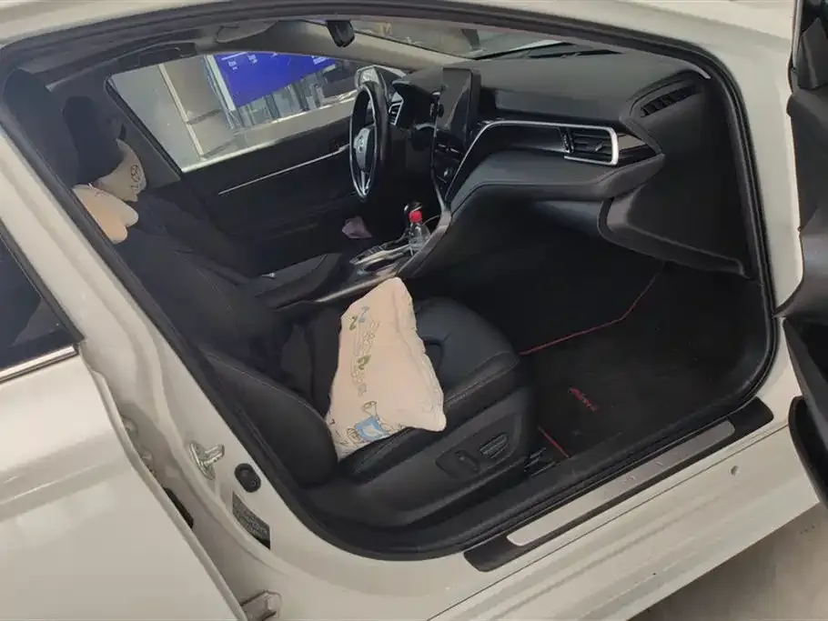 Toyota Camry 2023 из CN, фото 4