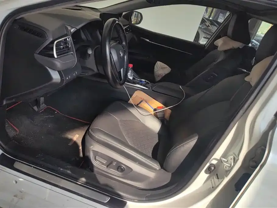 Toyota Camry 2023 из CN, фото 10