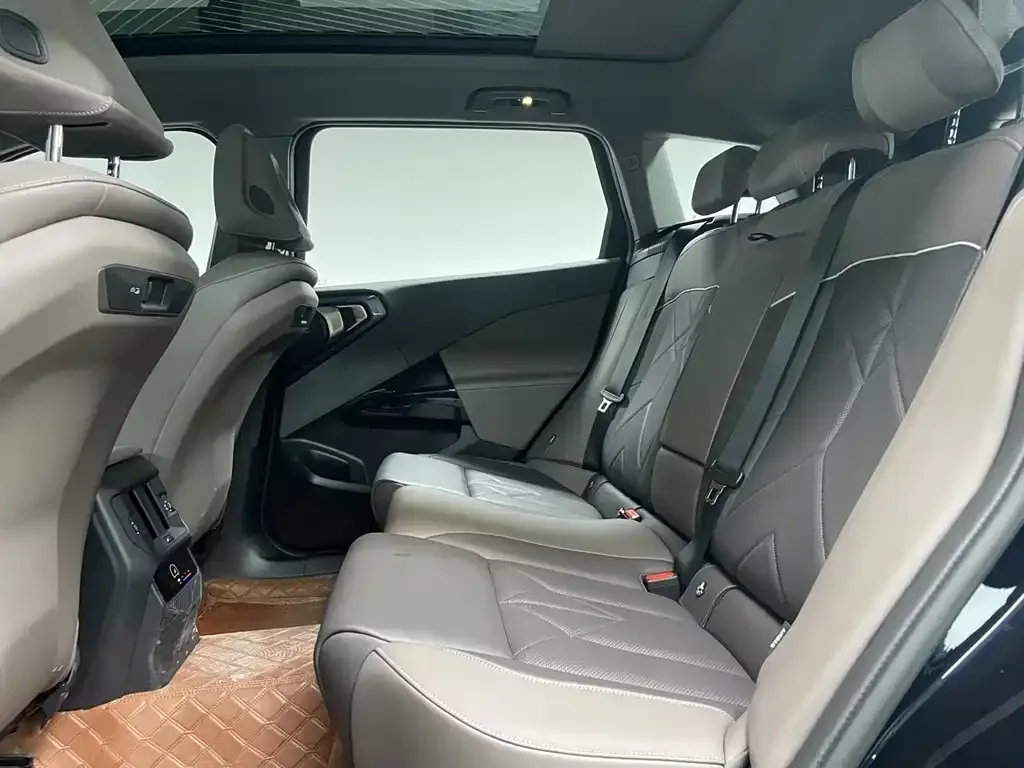 BMW X3 2025 из CN, фото 9