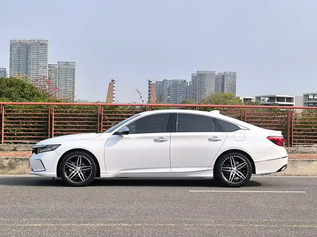 Honda Inspire — фото 2