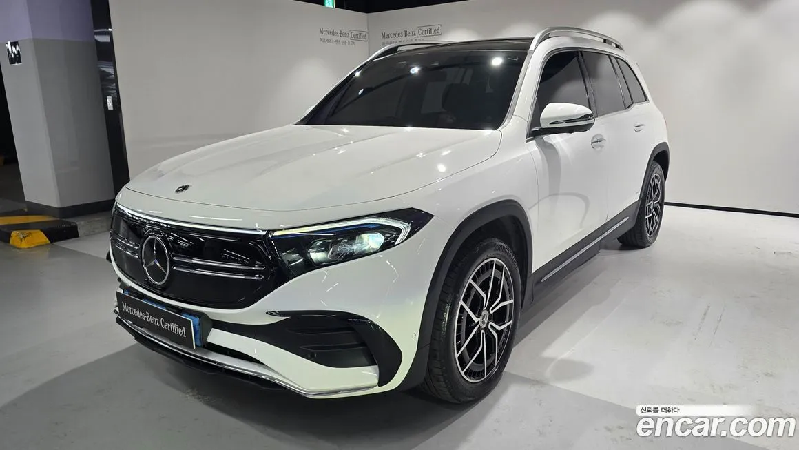 Mercedes-Benz EQB — фото 1