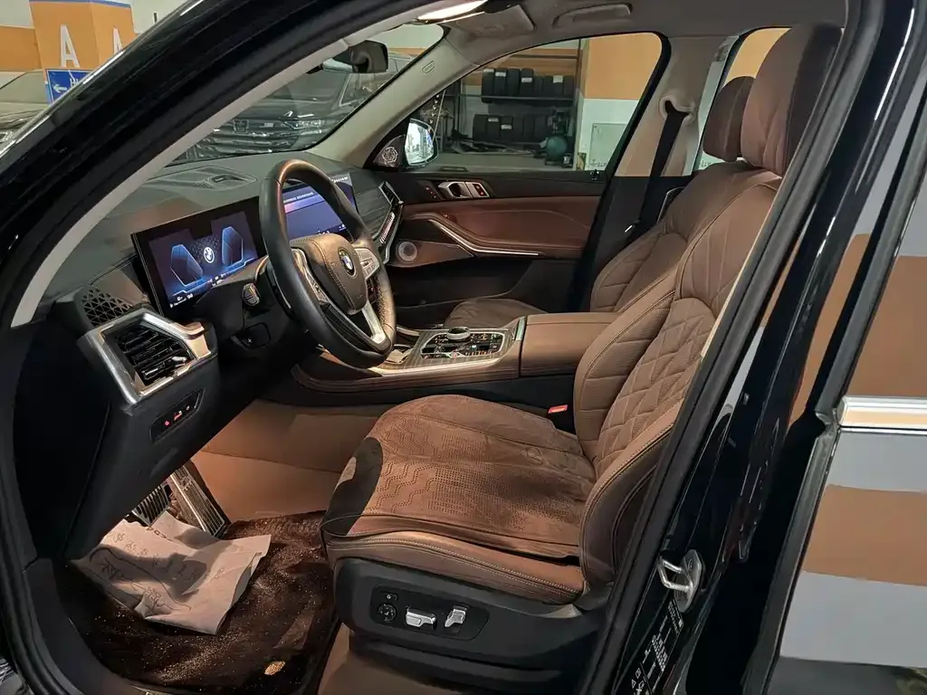 BMW X7 2025 из CN, фото 9