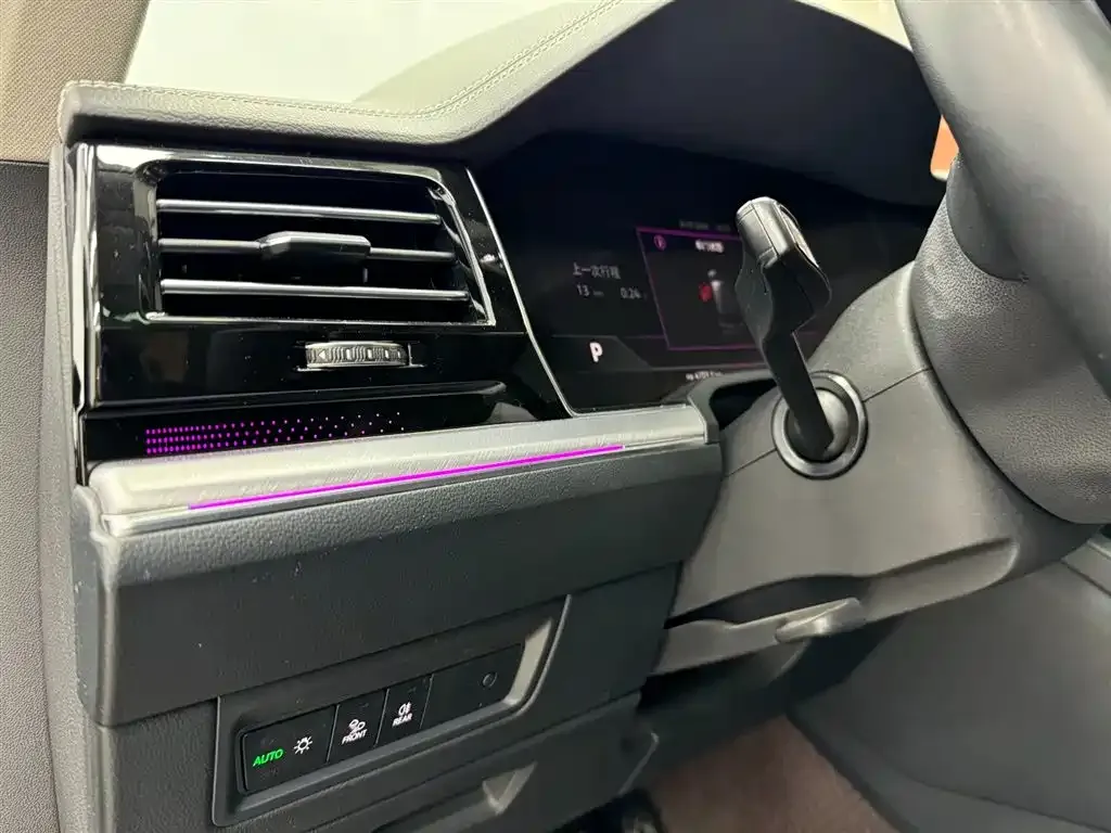 Volkswagen Touareg 2022 из CN, фото 4