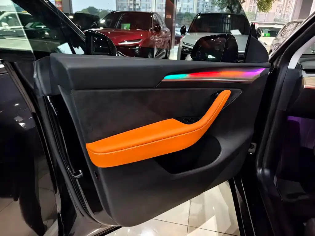 Tesla Model Y 2023 из CN, фото 8