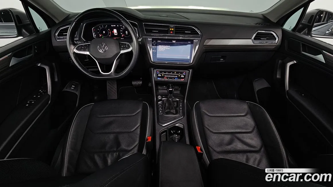 Volkswagen Tiguan — фото 10