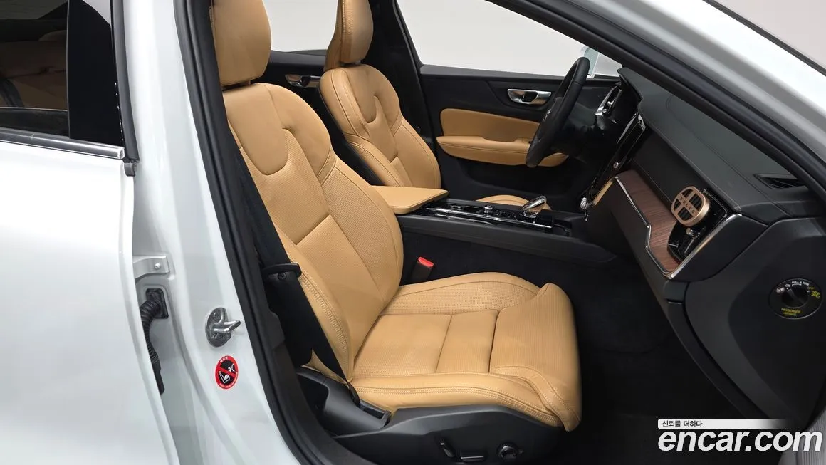 Volvo S60 2024 из KR, фото 6