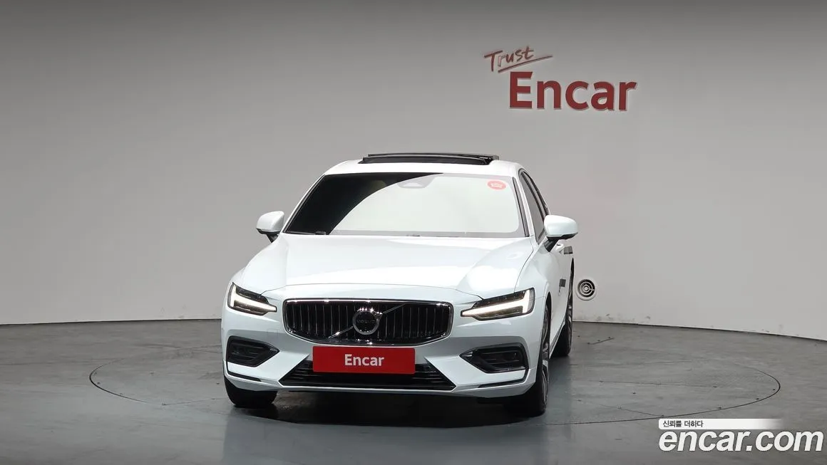 Volvo S60 2024 из KR, фото 2