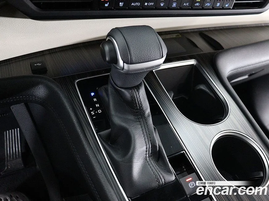 Toyota Sienna 2022 из KR, фото 10