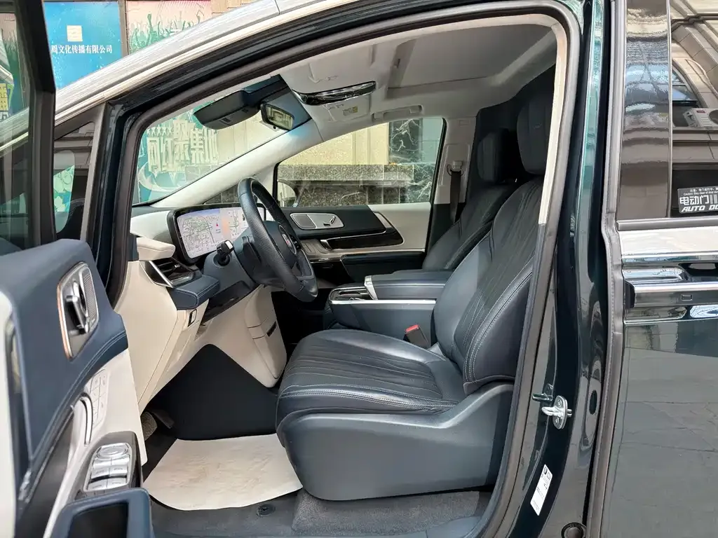 Buick Century 2023 из CN, фото 2