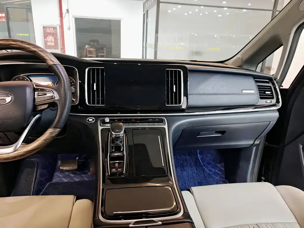 GAC Motor Trumpchi M8 — фото 9