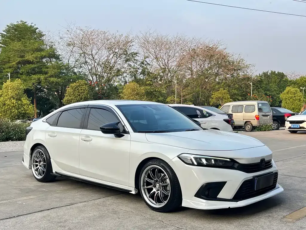 Honda Civic — фото 8