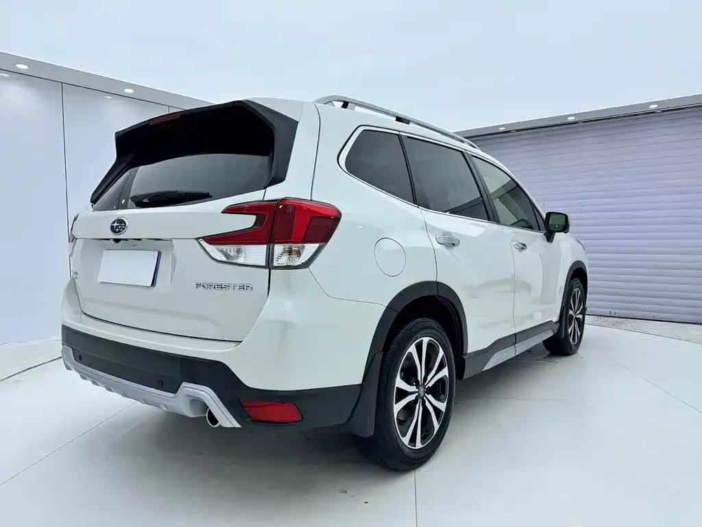 Subaru Forester 2022 из CN, фото 7