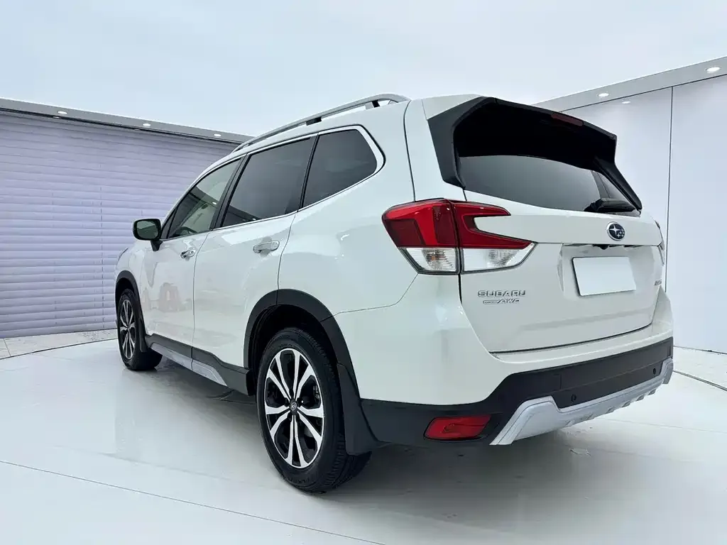 Subaru Forester 2022 из CN, фото 3