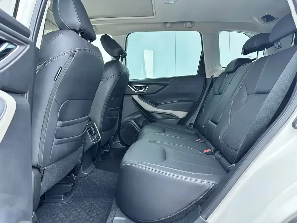 Subaru Forester 2022 из CN, фото 9