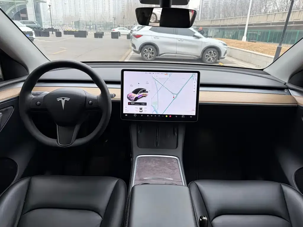 Tesla Model Y — фото 4