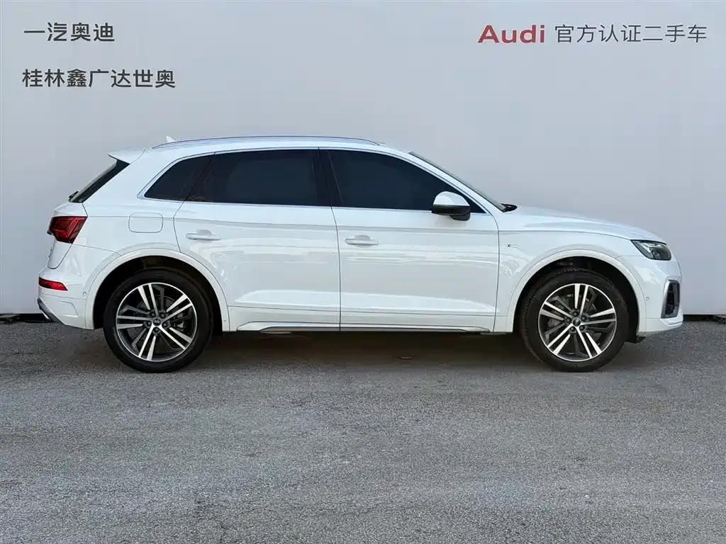 Audi Q5L 2022 из CN, фото 7