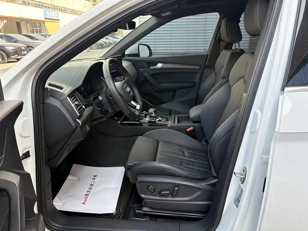 Audi Q5L 2022 из CN, фото 9