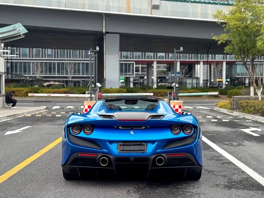 Ferrari F8 — фото 4