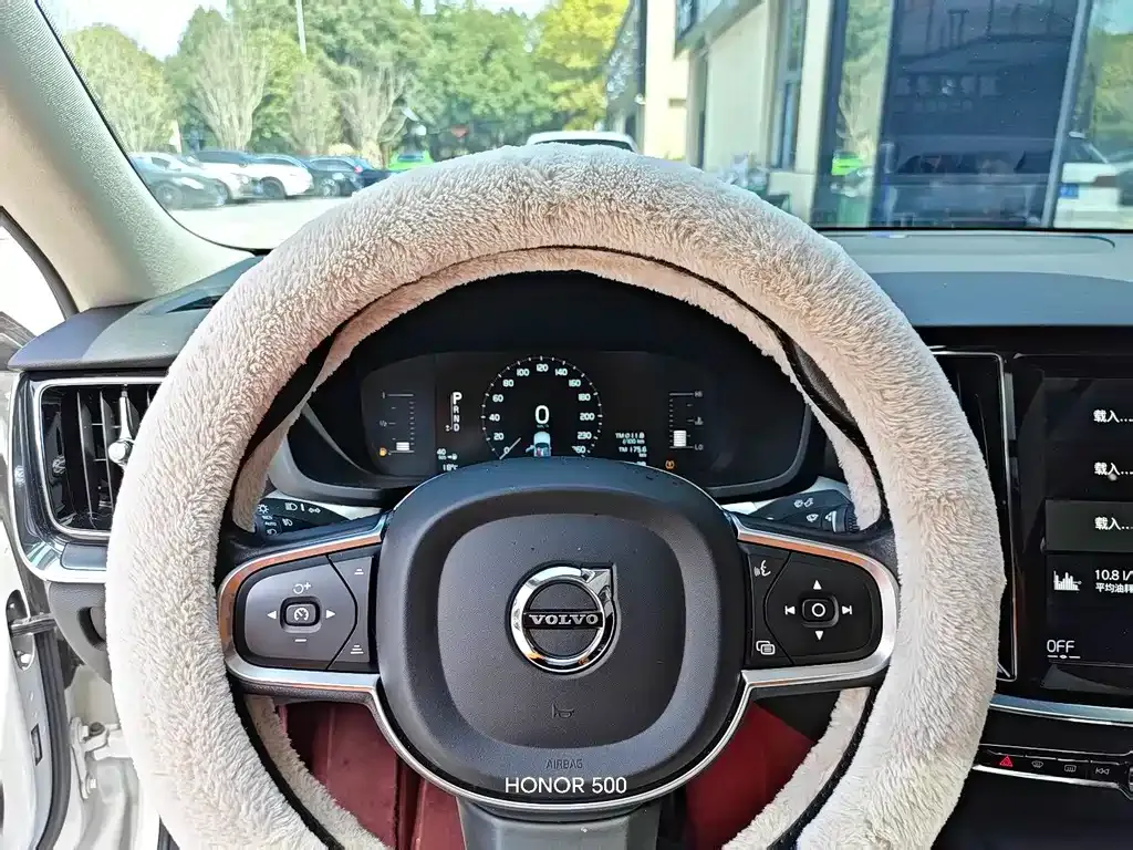 Volvo S60 — фото 10