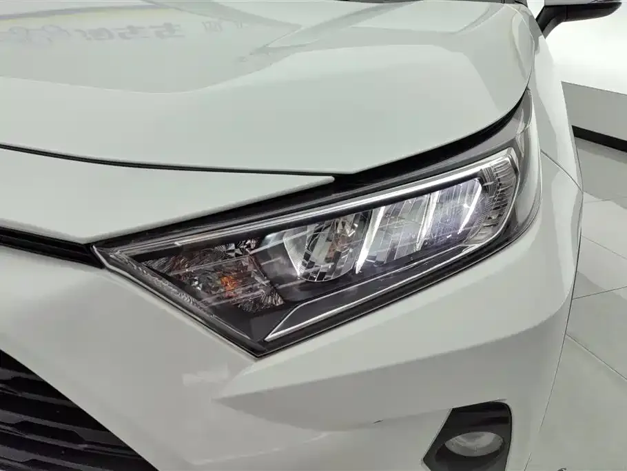 Toyota RAV4 2022 из CN, фото 5