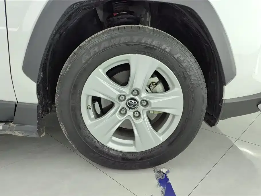 Toyota RAV4 2022 из CN, фото 3