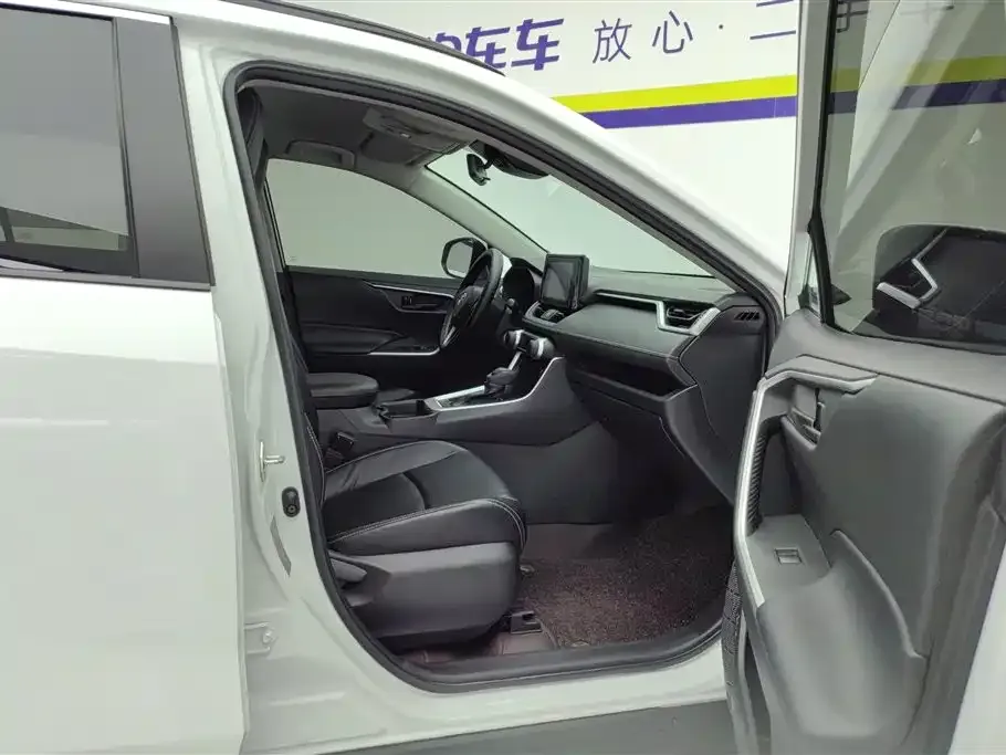 Toyota RAV4 2022 из CN, фото 6