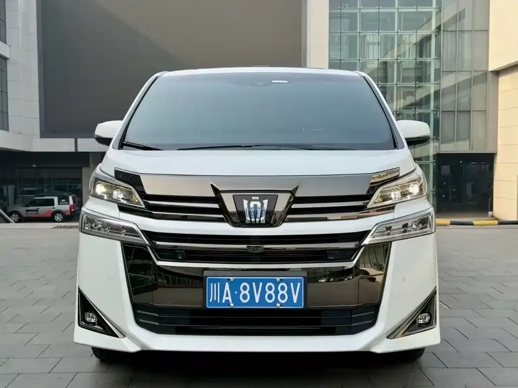 Toyota Vellfire — фото 8
