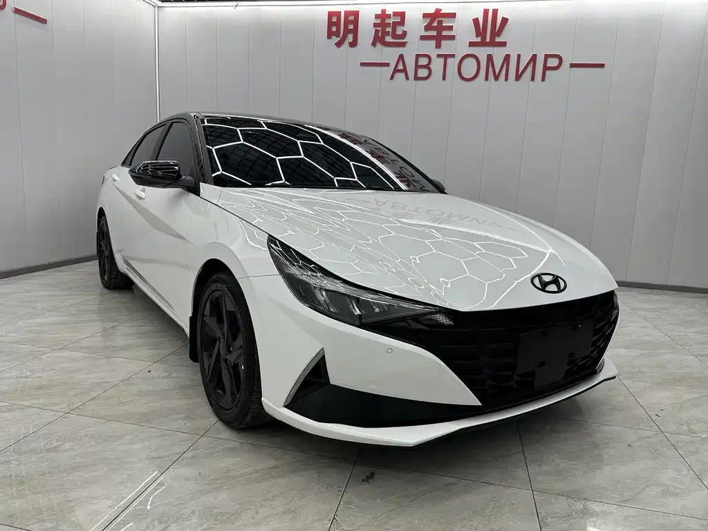 Hyundai Elantra 2023 из CN, фото 3