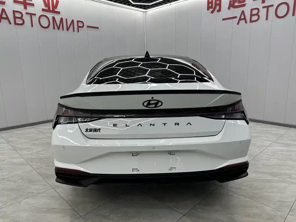 Hyundai Elantra 2023 из CN, фото 10