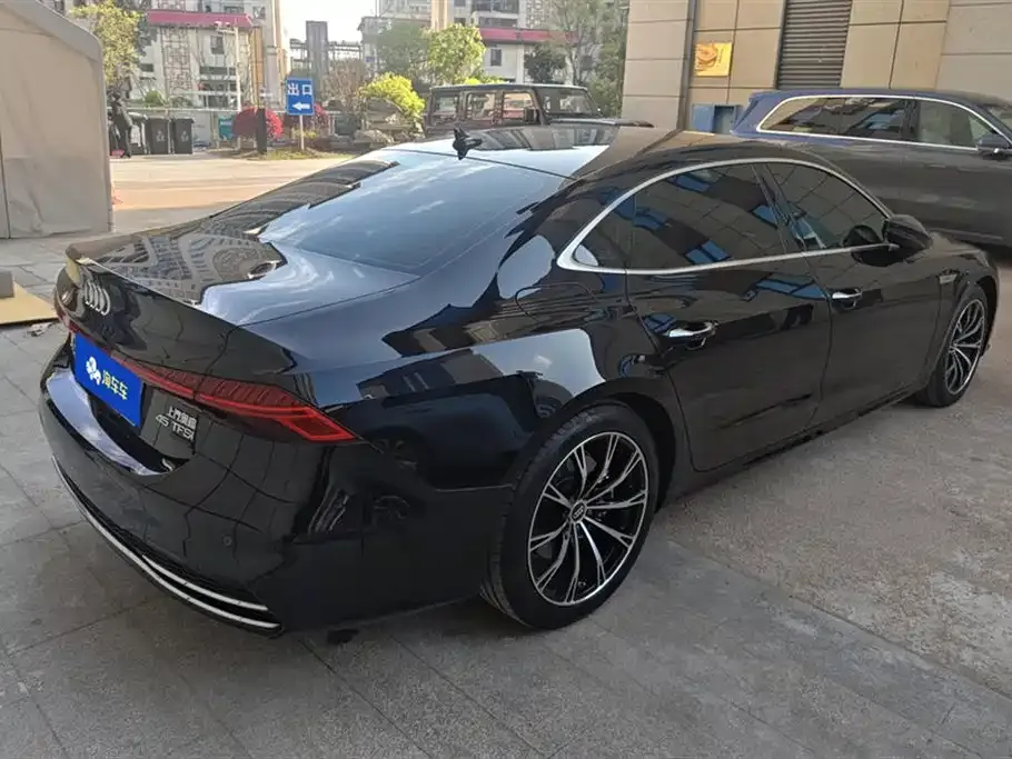 Audi A7L 2025 из CN, фото 4