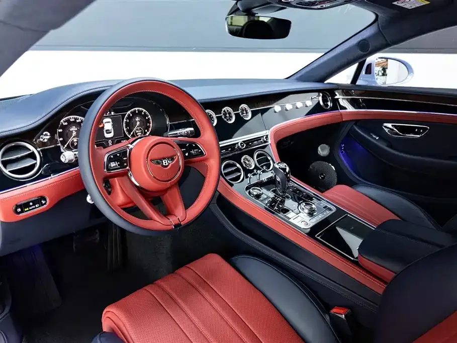 Bentley Continental 2024 из CN, фото 6