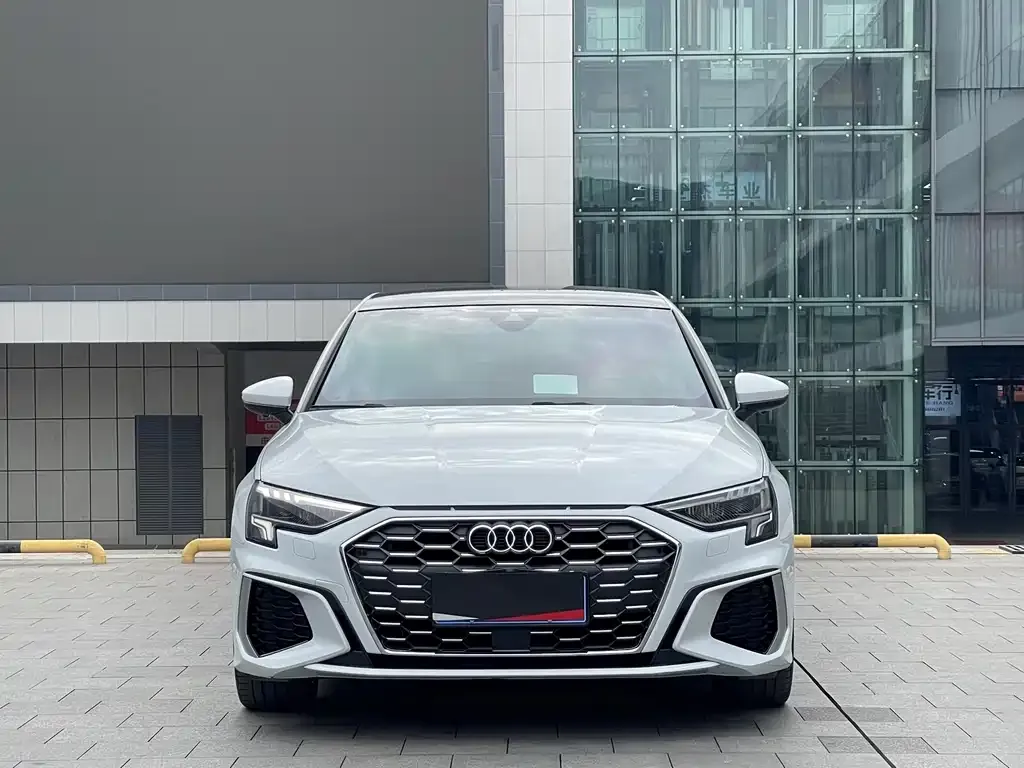 Audi A3 2022 из CN, фото 4
