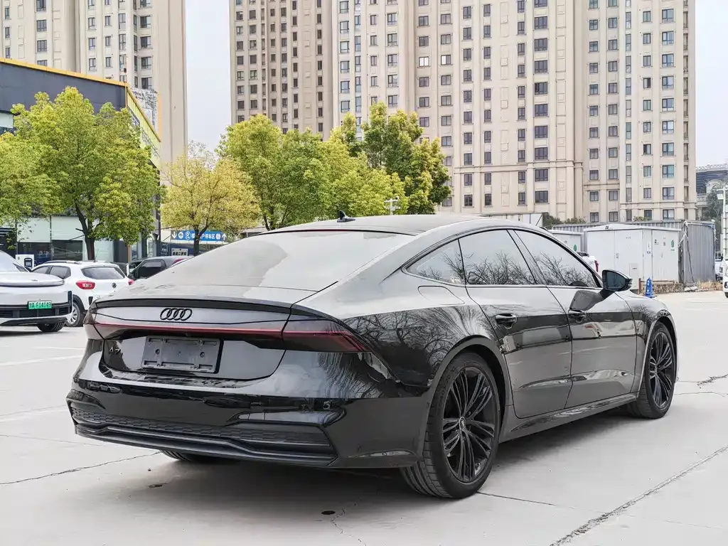 Audi A7 2022 из CN, фото 2